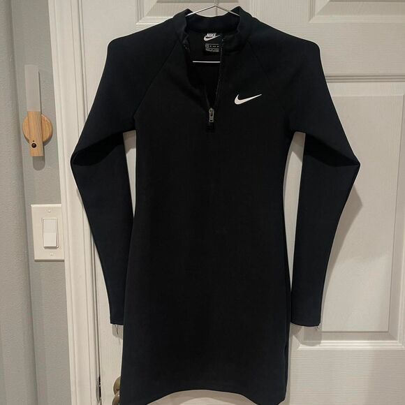 Nike Women's Black and Navy Dress - Picture 2 of 3